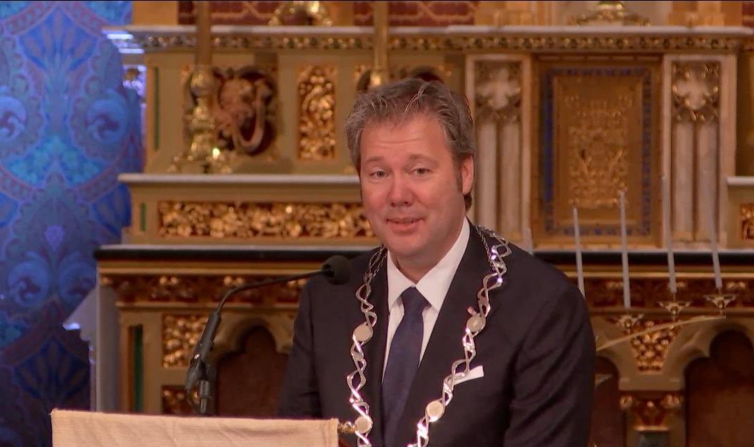 Danny de Vries geïnstalleerd als burgemeester Oudewater