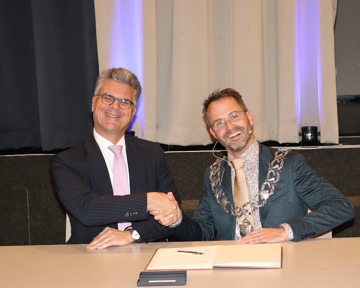 Laurens de Graaf beëdigd voor tweede termijn als burgemeester Lopik